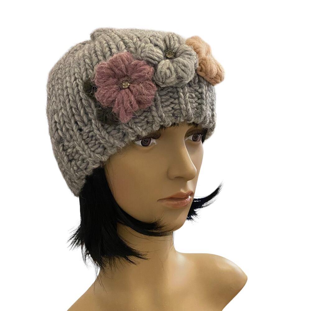Gelso Bianco Made in Italy Gray Woven Beenie w/ Floral Accents Alpaca Wool Blend